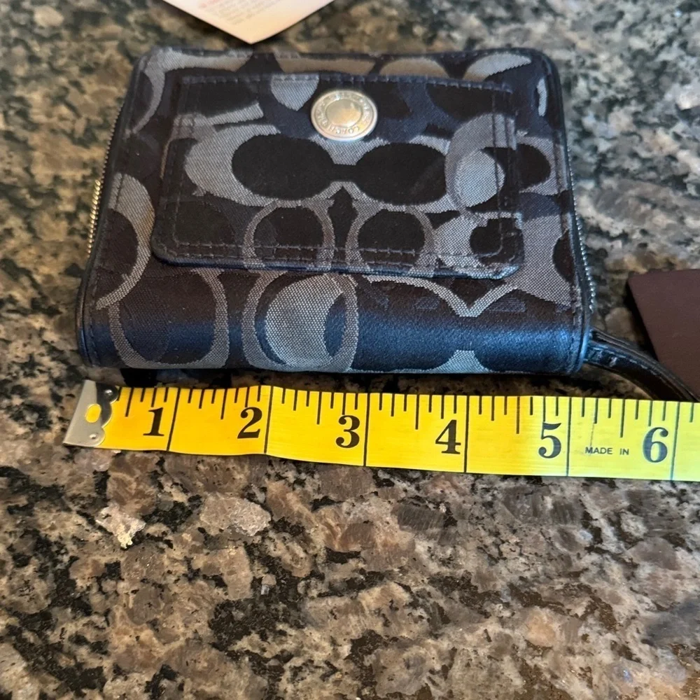 Coach Black and Gray Signature canvas and leather zip around Wallet EUC